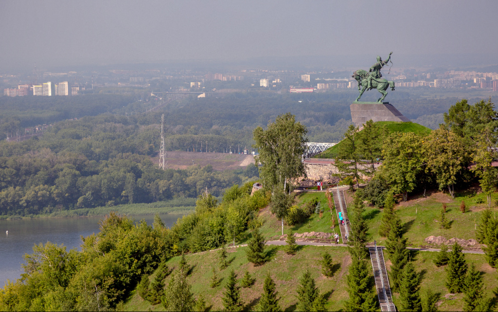 Salavat_Yulaev_Panorama (1).jpg