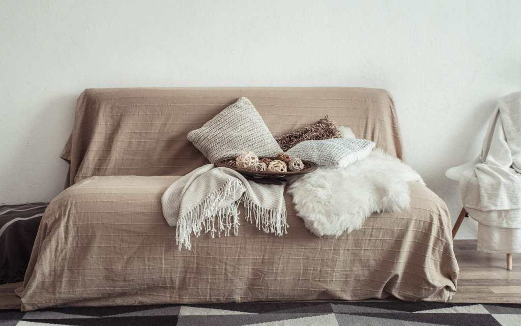 interior-living-room-with-sofa-decorative-items (1) (1).jpg