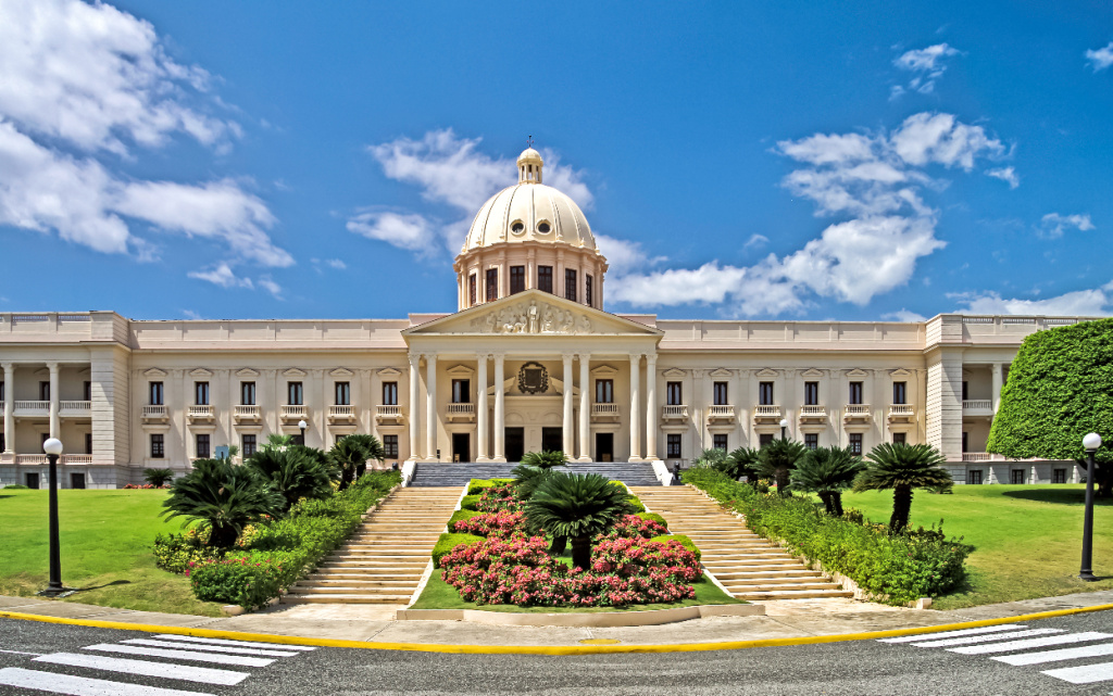 Santo_Domingo_National_Palace (1).jpg