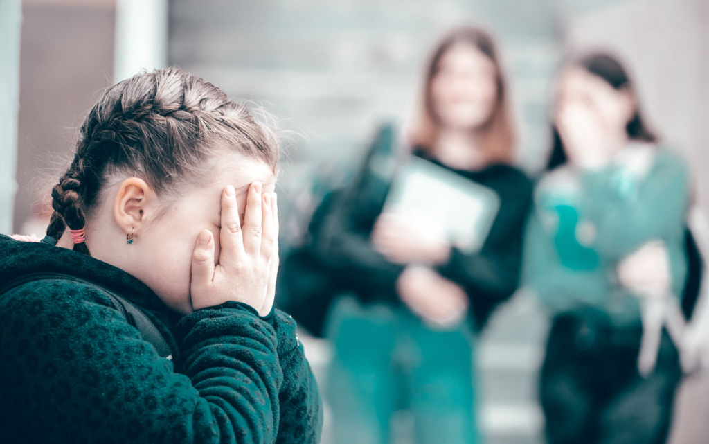 bullied-child-at-the-school.jpg