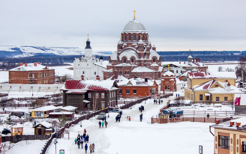 Троицкая_улица_Свияжска,_2019-01-03 (1).jpg