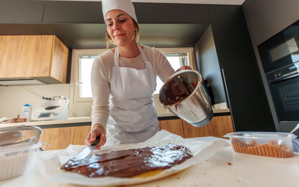 woman-preparing-chocolate-dessert-in-kitchen-at-ho-2026-09-22-07-07-22-utc (1).jpg