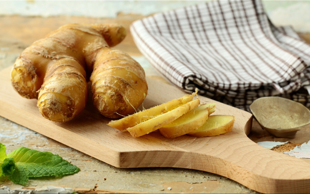 fresh-organic-ginger-root-on-wooden-board-2026-01-08-06-52-34-utc (1).jpg