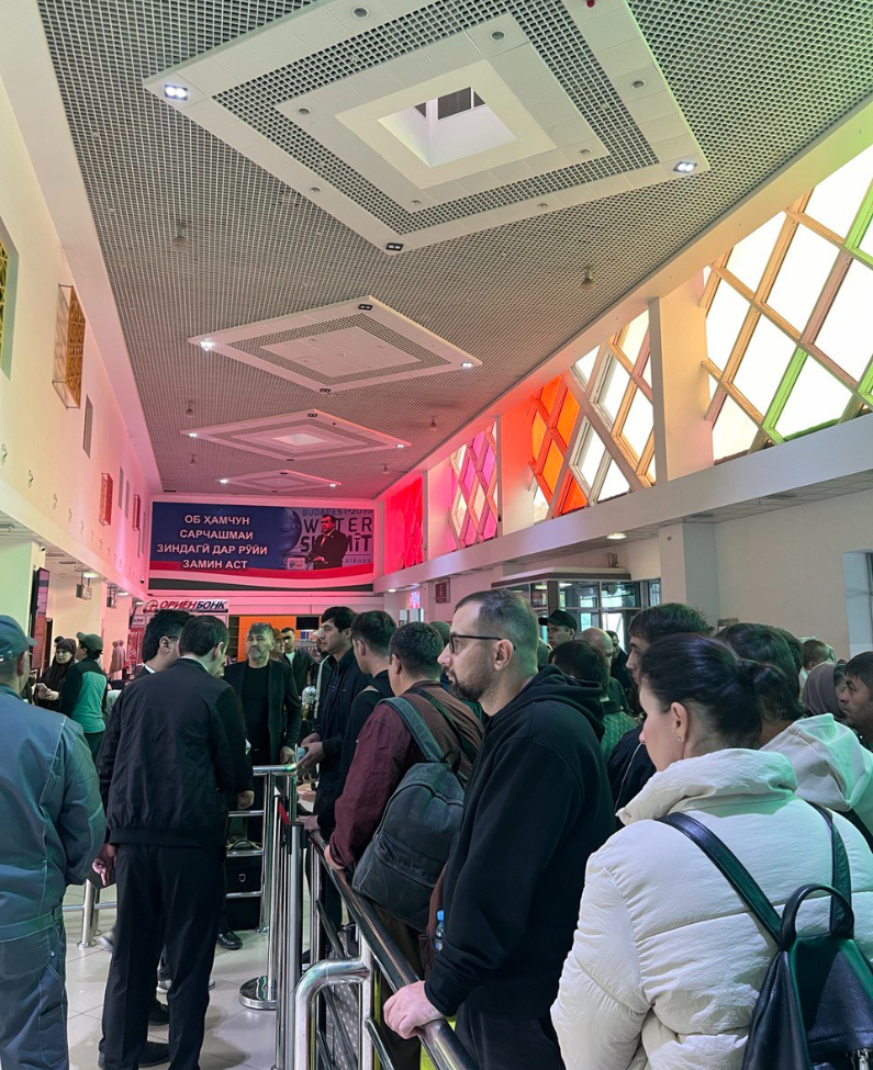 photo_5447315070745514418_y (1).jpg