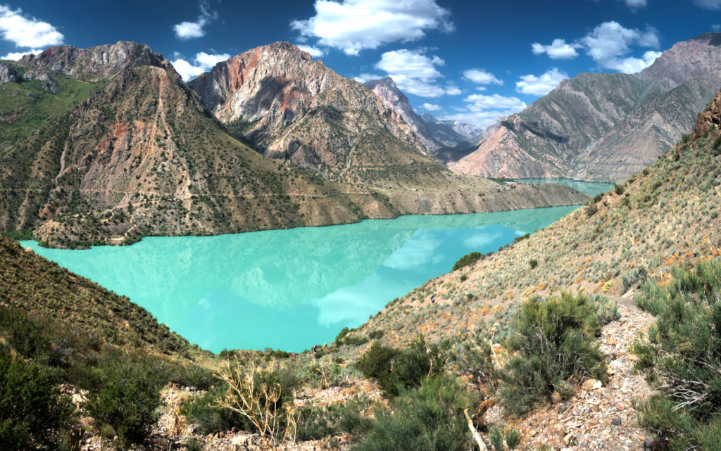 Fann_Mountains_-_lake (1).jpg