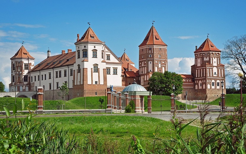 мИРСКИЙ ЗАМОК.jpg