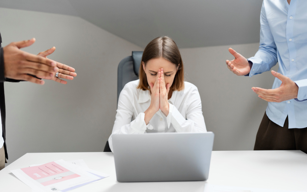 workplace-violence-taking-place-colleagues (2) (1).jpg