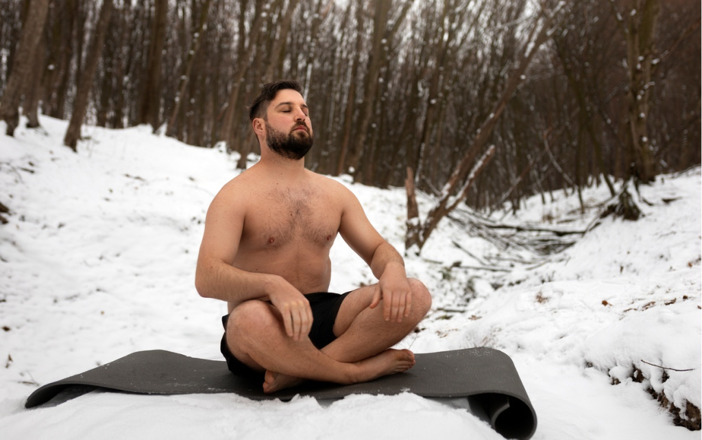 full-shot-man-experiencing-cold-exposure-wellness (1).jpg