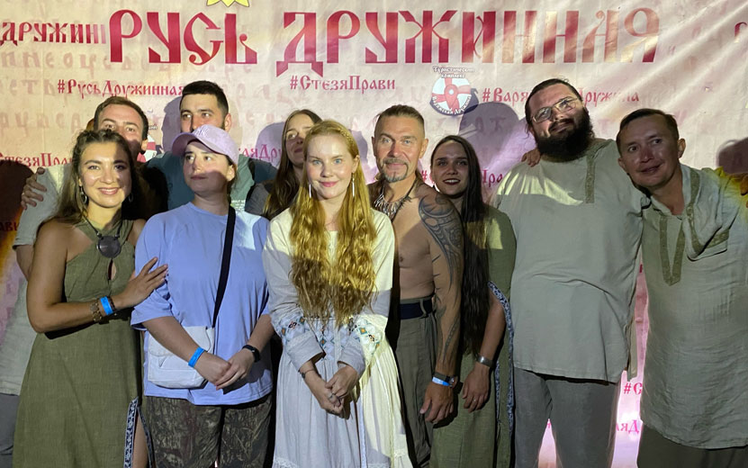 iiUBry8mPVZiy7qhL2ZdBcom6HO.jpg
