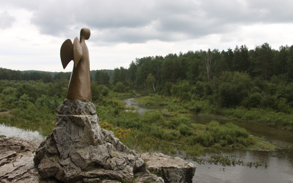 Ангел_Единой_Надежды_-_panoramio (1).jpg