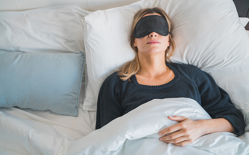 woman-sleeping-with-sleep-mask-2021-08-28-11-00-16-utc.jpg