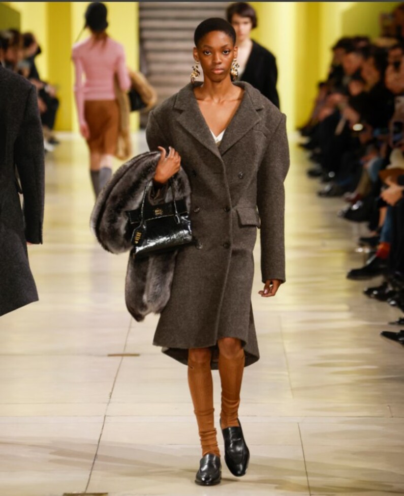 Miu Miu 2025-11-3 4-2-52.jpg