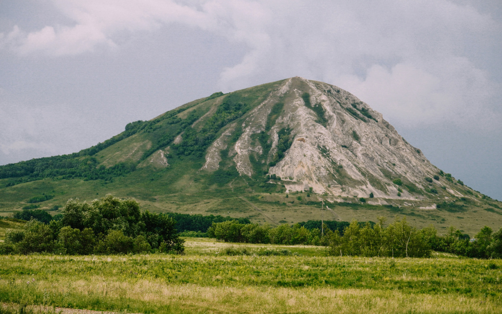 pavel-neznanov-YC3arr29EW4-unsplash (1).jpg