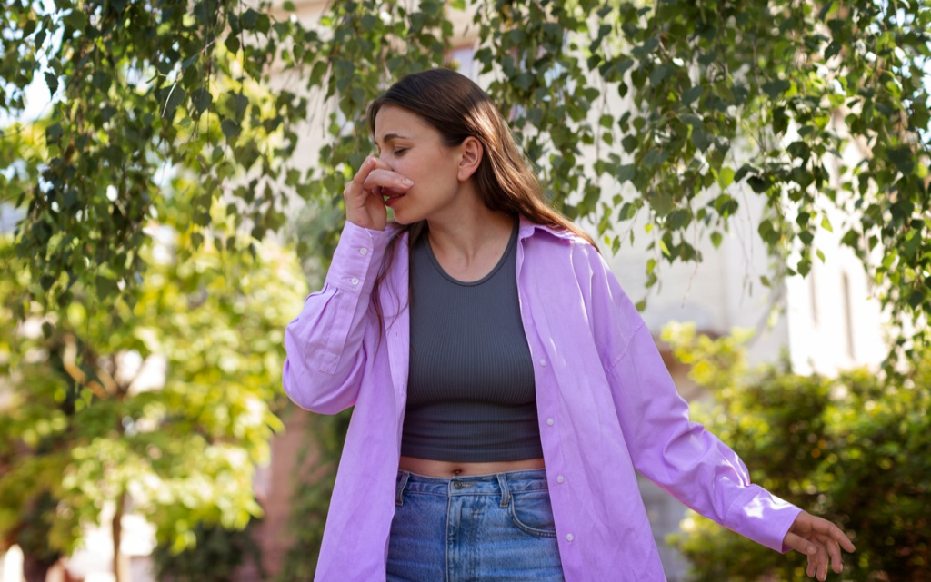 woman-suffering-from-allergies-outside (1).jpg