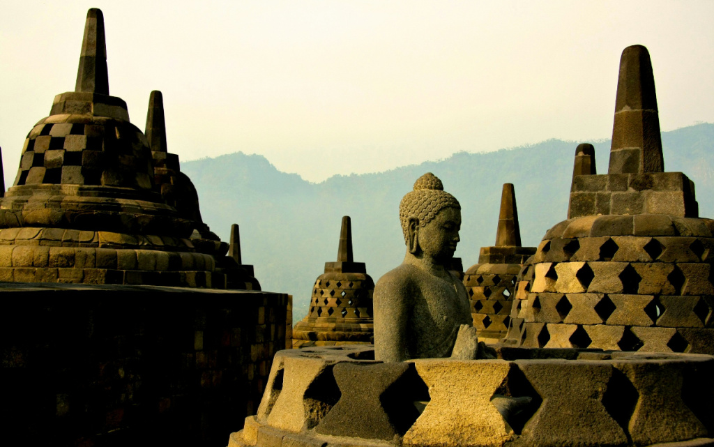 mario-la-pergola-KTHA8H_qpOw-unsplash (1).jpg