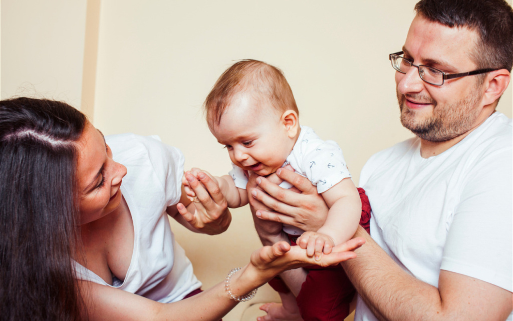 happy-family-moment-with-cute-baby-boy-2026-03-26-07-06-59-utc (1).jpg