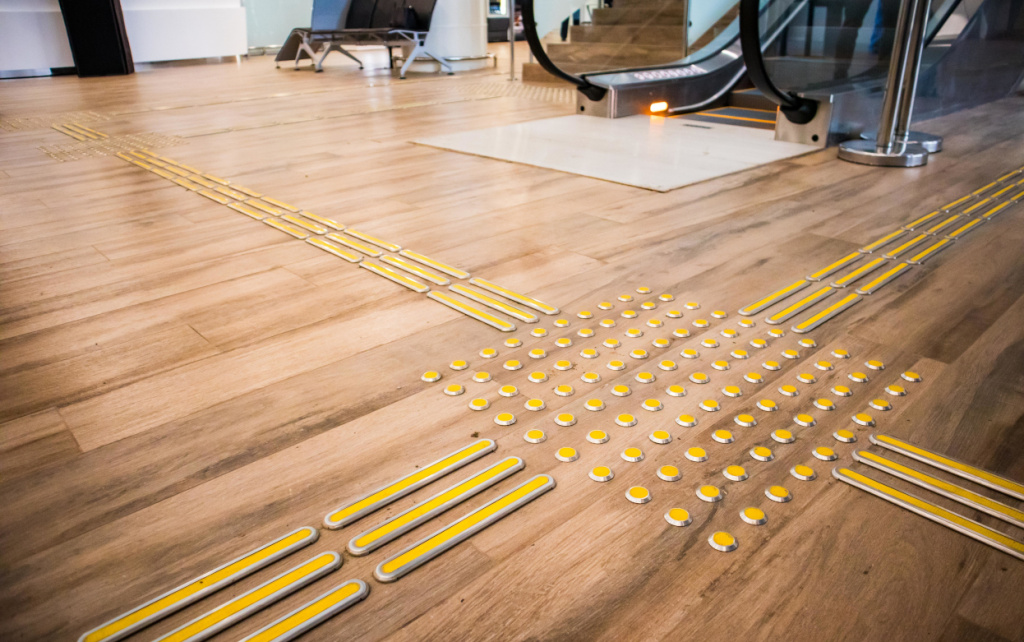 Аэропорт система навигации.jpg