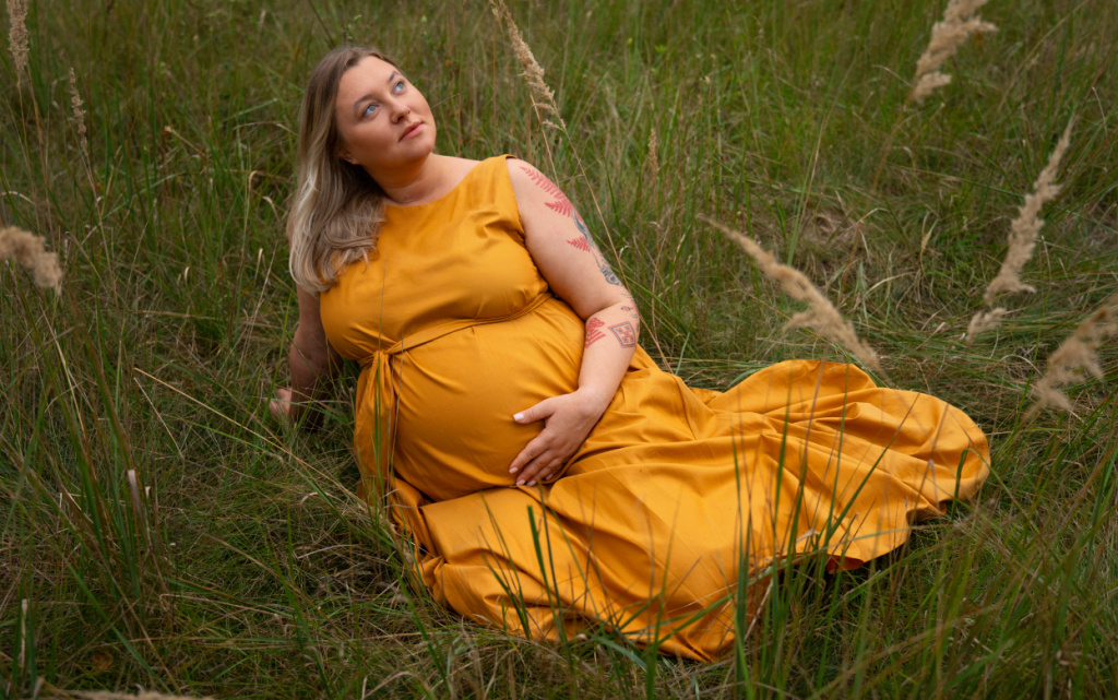 portret-beremennoi-zensiny-plus-razmera (1).jpg