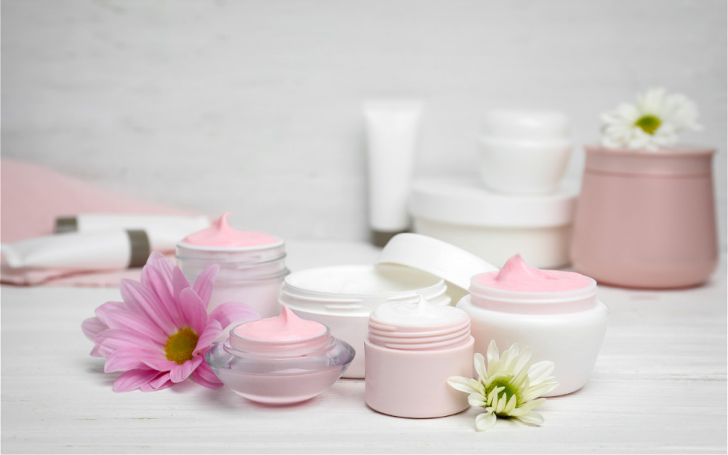 beauty-product-still-life-with-white-and-pink-tone-2026-03-27-00-50-54-utc (1).jpg