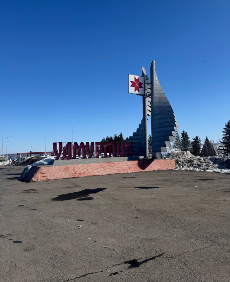 photo_5321128609466488423_y (1).jpg