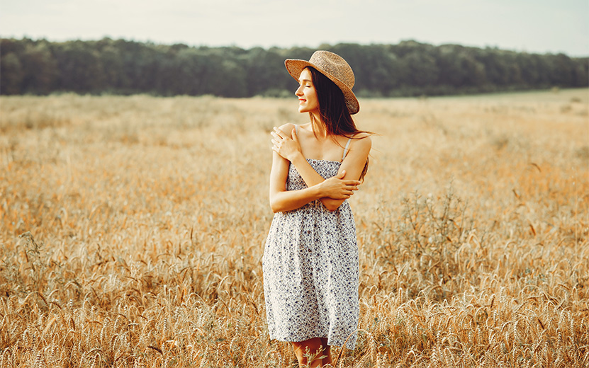 beautiful-girl-have-rest-field.jpg