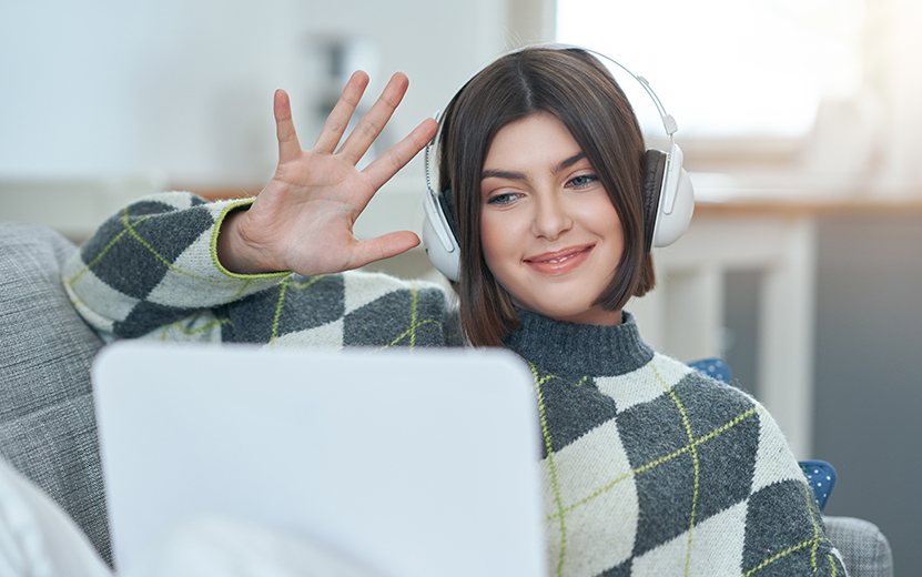 teenage-girl-having-online-classes-at-home-2023-11-27-05-33-33-utc.jpg