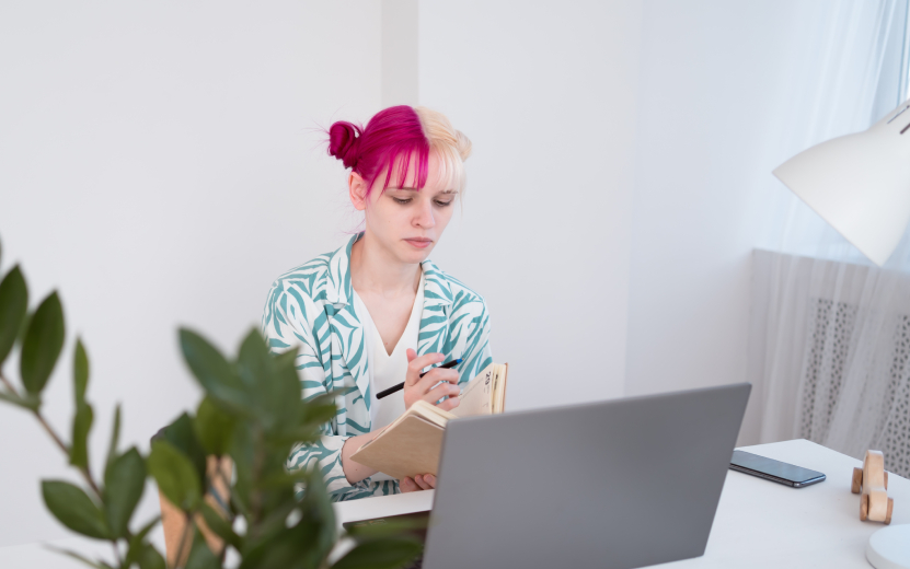 pink-haired-student-girl-2023-11-27-05-30-58-utc.jpg