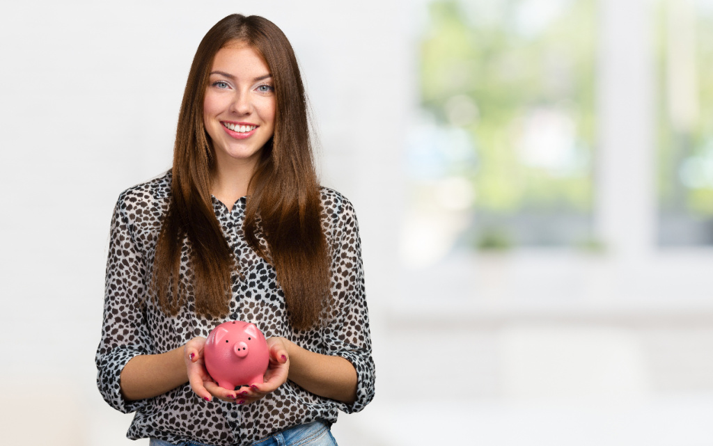 picture-lovely-woman-with-piggy-bank (1) (1).jpg