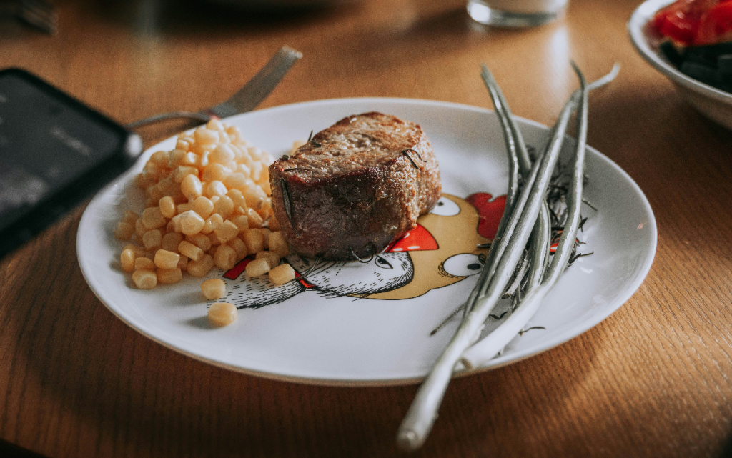 artem-balashevsky-bmOVfsYIX1o-unsplash (1).jpg