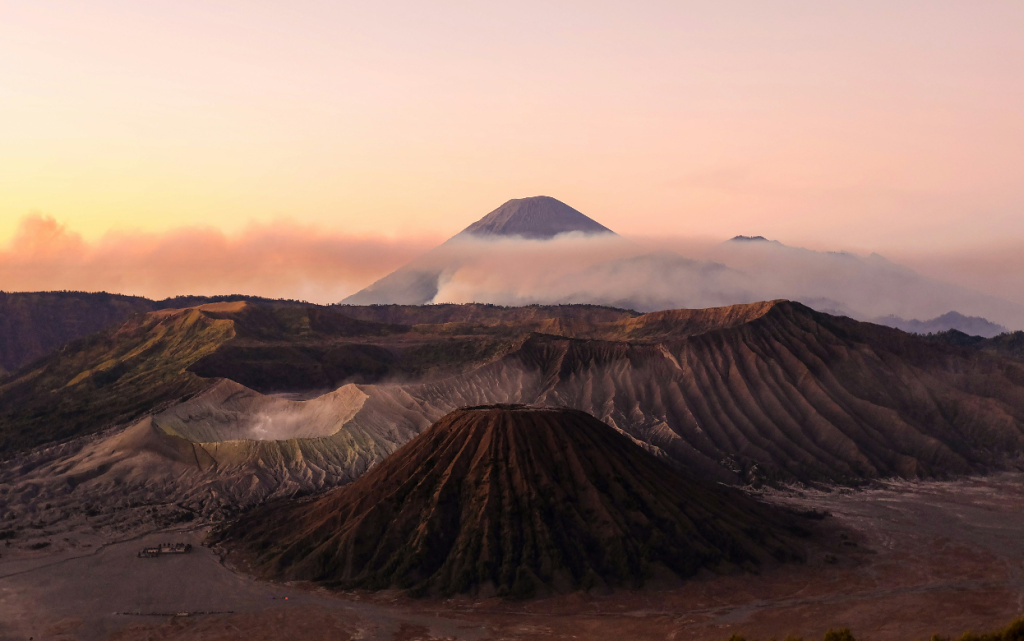 pukpik-aB46yUmsMp0-unsplash (1).jpg