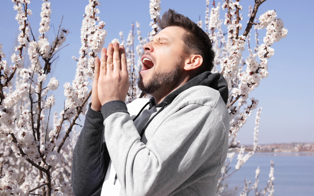 adult-man-with-allergy-symptoms-outdoors-in-spring-2026-09-22-16-01-44-utc (1).jpg