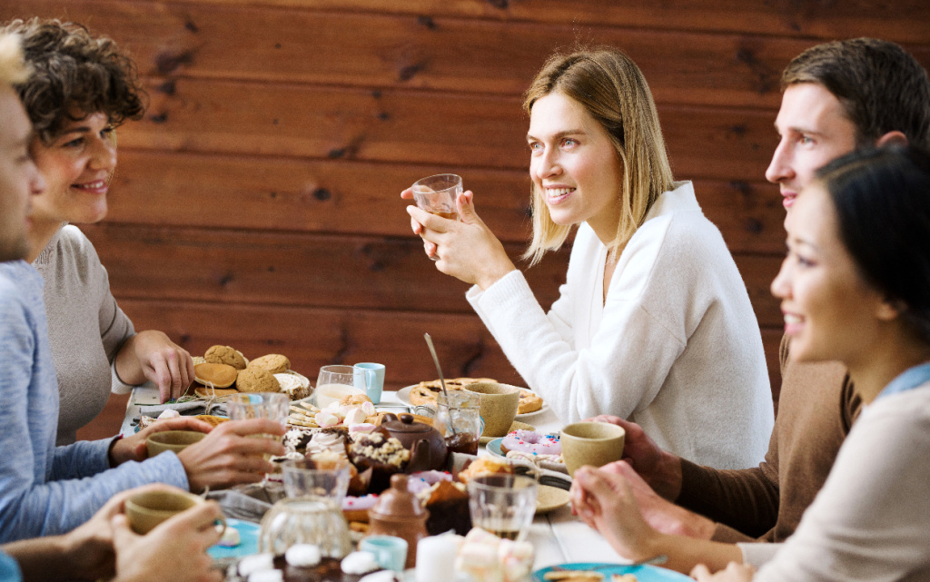 razgovor-za-stolom (1).jpg