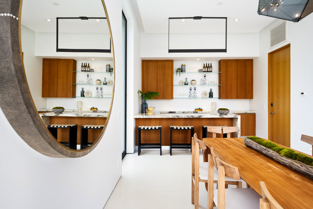 modern-interior-with-wooden-table-and-bar-area-2026-03-18-16-07-09-utc.jpg