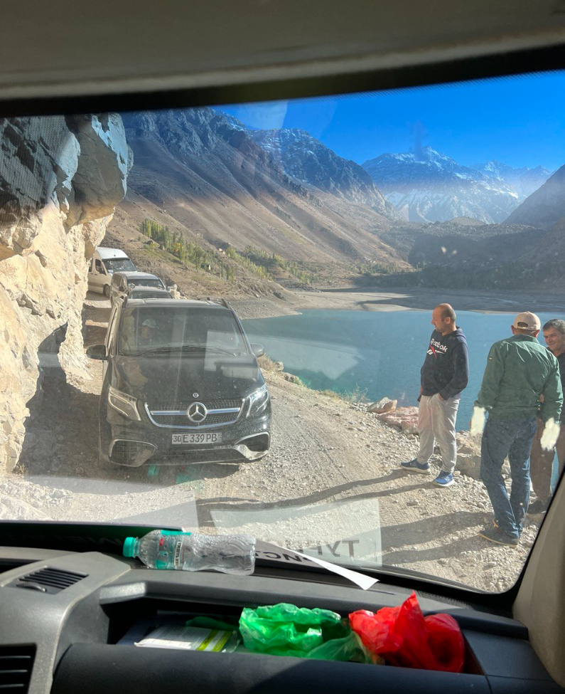 photo_5447315070745514484_y (1).jpg