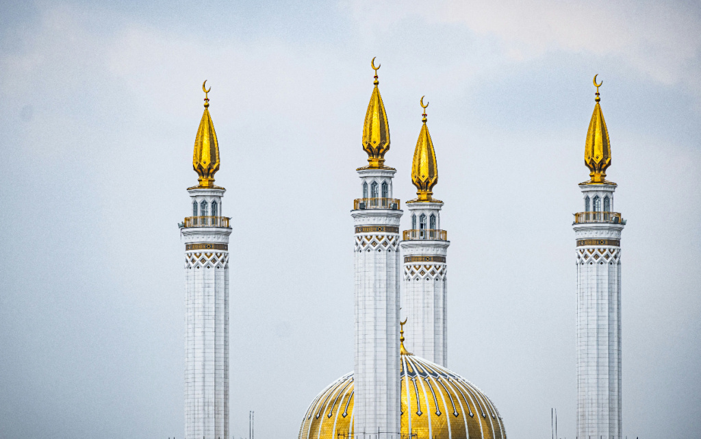 ainur-khakimov-bKL-YmqLCfo-unsplash (1).jpg