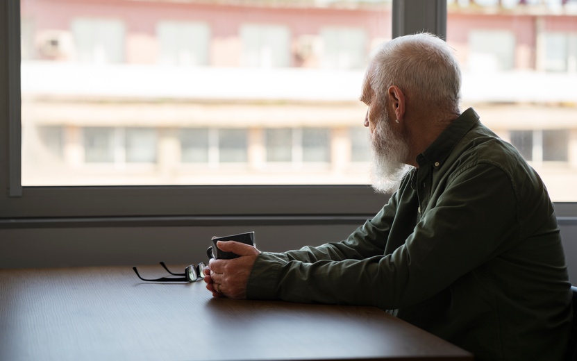 sad-elder-man-home (1).jpg