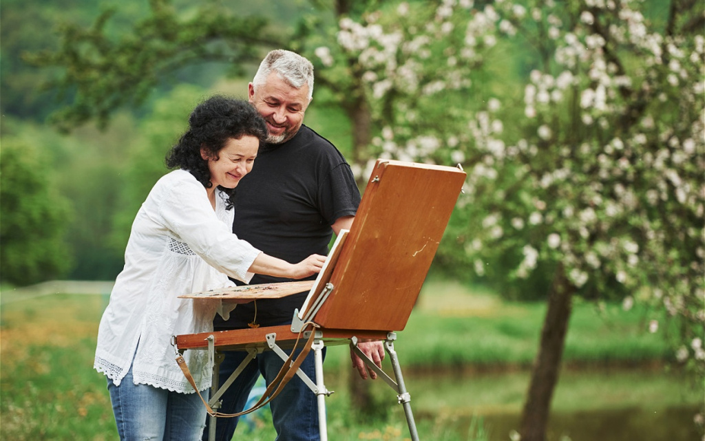 mature-couple-have-leisure-days-and-working-on-the-2026-03-24-07-11-47-utc (1).jpg