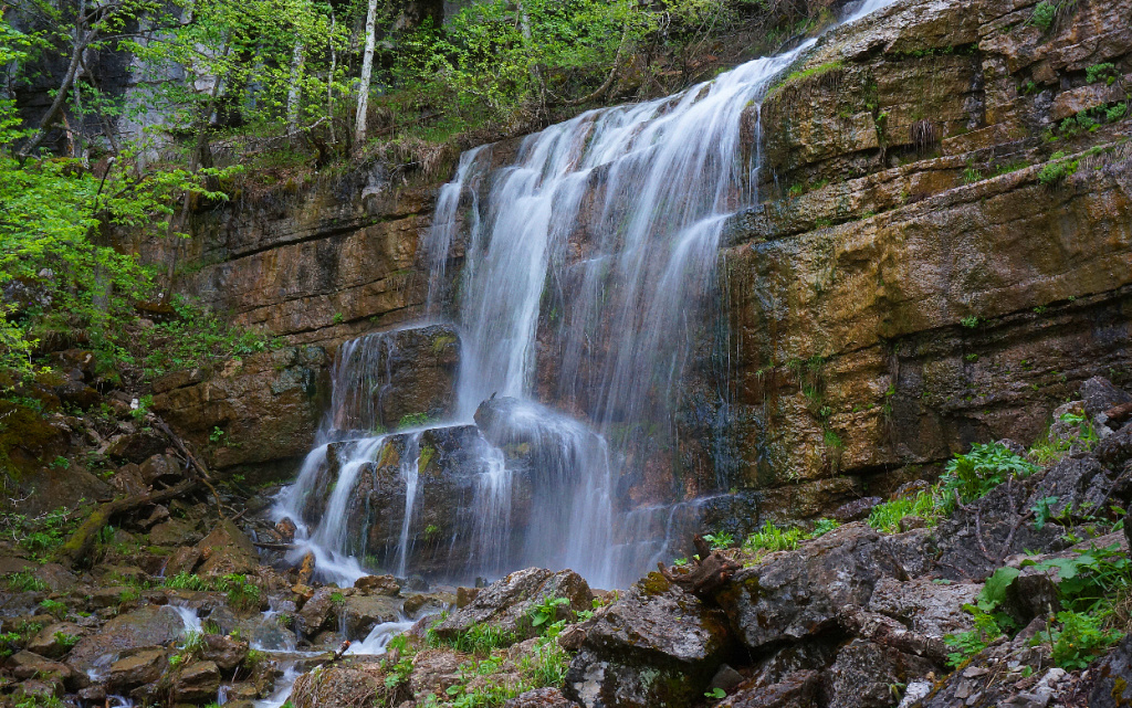 Водопад_-_карстовый_мост_Куперля_2 (1).jpg