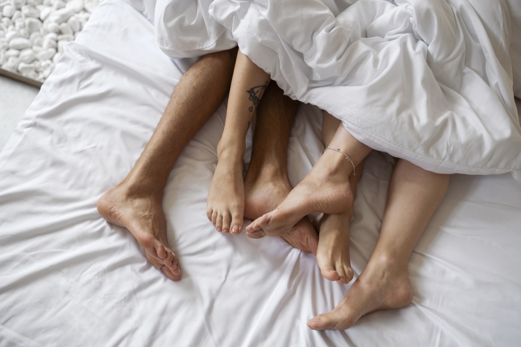 top-view-people-laying-bed.jpg top-view-people-laying-bed.jpg