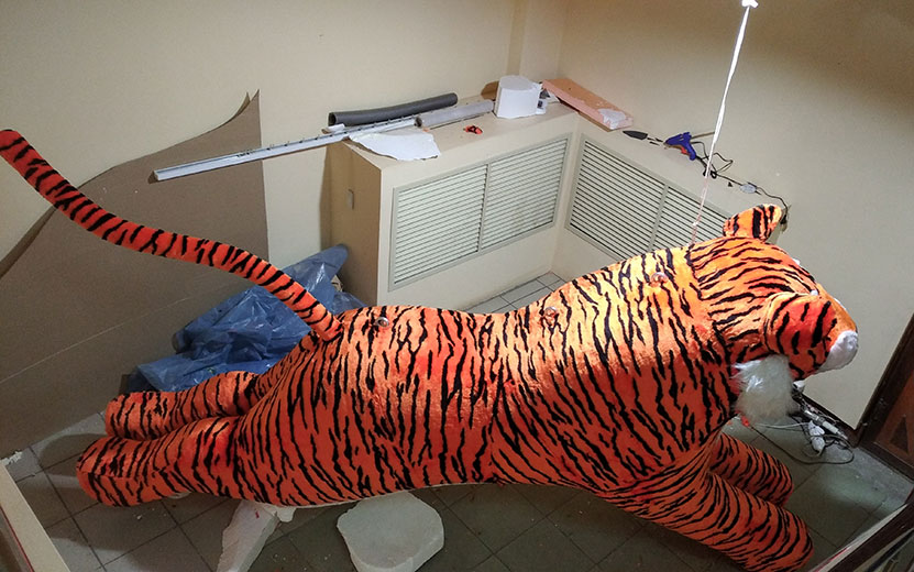 Размер декорации – тигра – 3,5 метра. Фото предоставлено героиней 