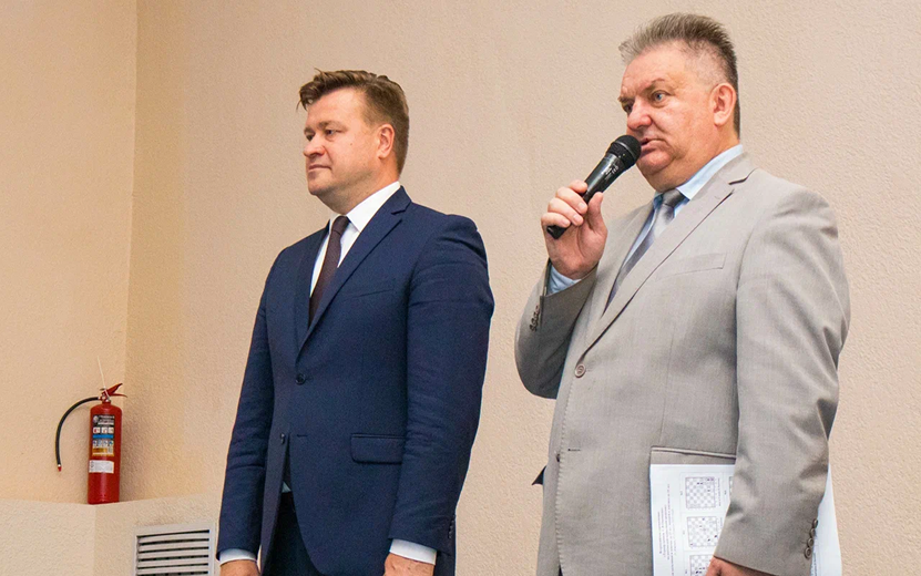 Денис Парахин и Александр Ватлин приветствуют участников. Фото: Данил Иванов Денис Парахин и Александр Ватлин приветствуют участников. Фото: Данил Иванов