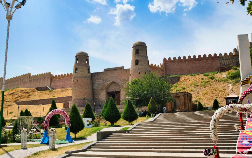 etienne-dayer-L1Zf59Vln2M-unsplash (1).jpg