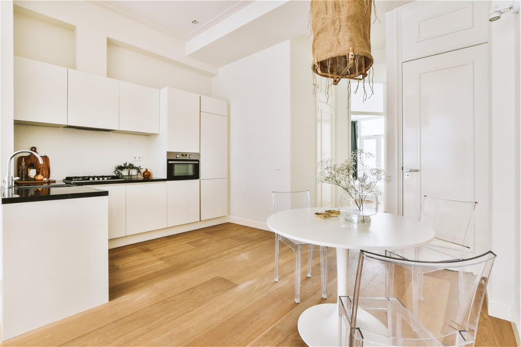 bright-and-open-modern-kitchen-and-dining-space-2026-03-18-13-40-58-utc.jpg