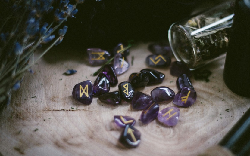 Предсказание от рун на 8 сентября