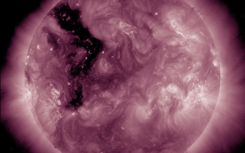 Корональная дыра на Солнце сохраняется. Фото: xras.ru