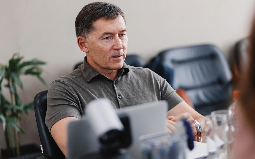 Андрей Шутов уверен, что приход нового акционера поможет превратить аэропорт Ижевска в полноценный международный логистический центр. Фото: Амир Закиров