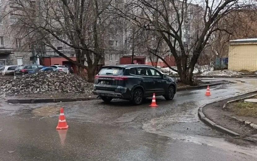 Спасли мать и малыша  Врачи Первой Республиканской клинической больницы спасти жизнь 35-летней женщины и ее новорожденного ребенка, проведя сложную гибридную операцию. Об этом сообщает пресс-служба Минздрава Удмуртии.  Во время беременности у пациентки об