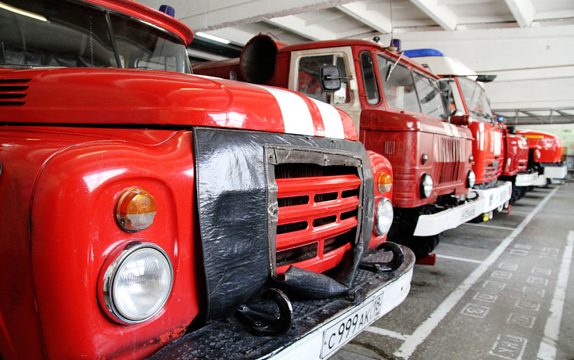 В Ижевске загорелась баня на улице Новоярушкинская. Фото: архив редакции