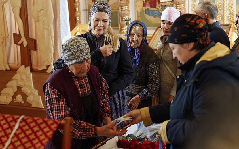 На прощании с Екатериной Шкляевой, одной из «Бабушек из Бураново». Фото: Мария Бакланова