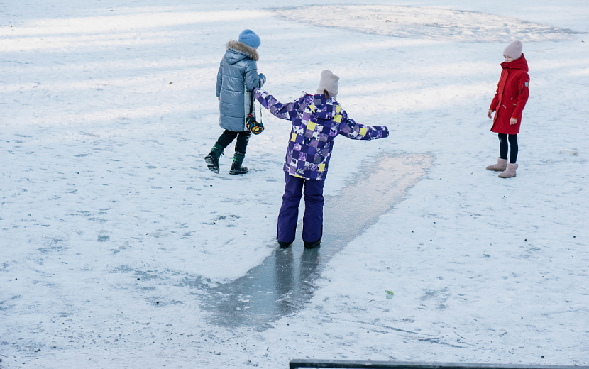 Большинство жителей Ижевска уже утеплило своих детей к зиме. остальные – ждут распродаж. Фото: Мария Бакланова 